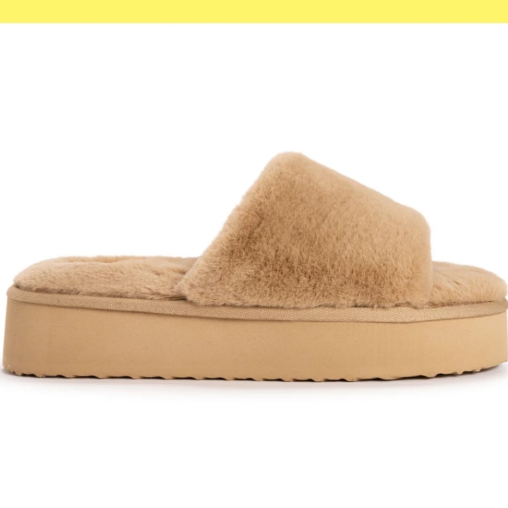 Muk Luks Kirstey Slippers